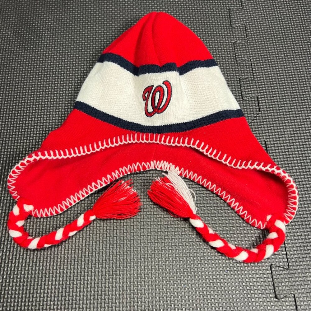 Coca-Cola Red Earflap Knit Winter Hat With Tassels & Embroidered Logo 100% Acryl